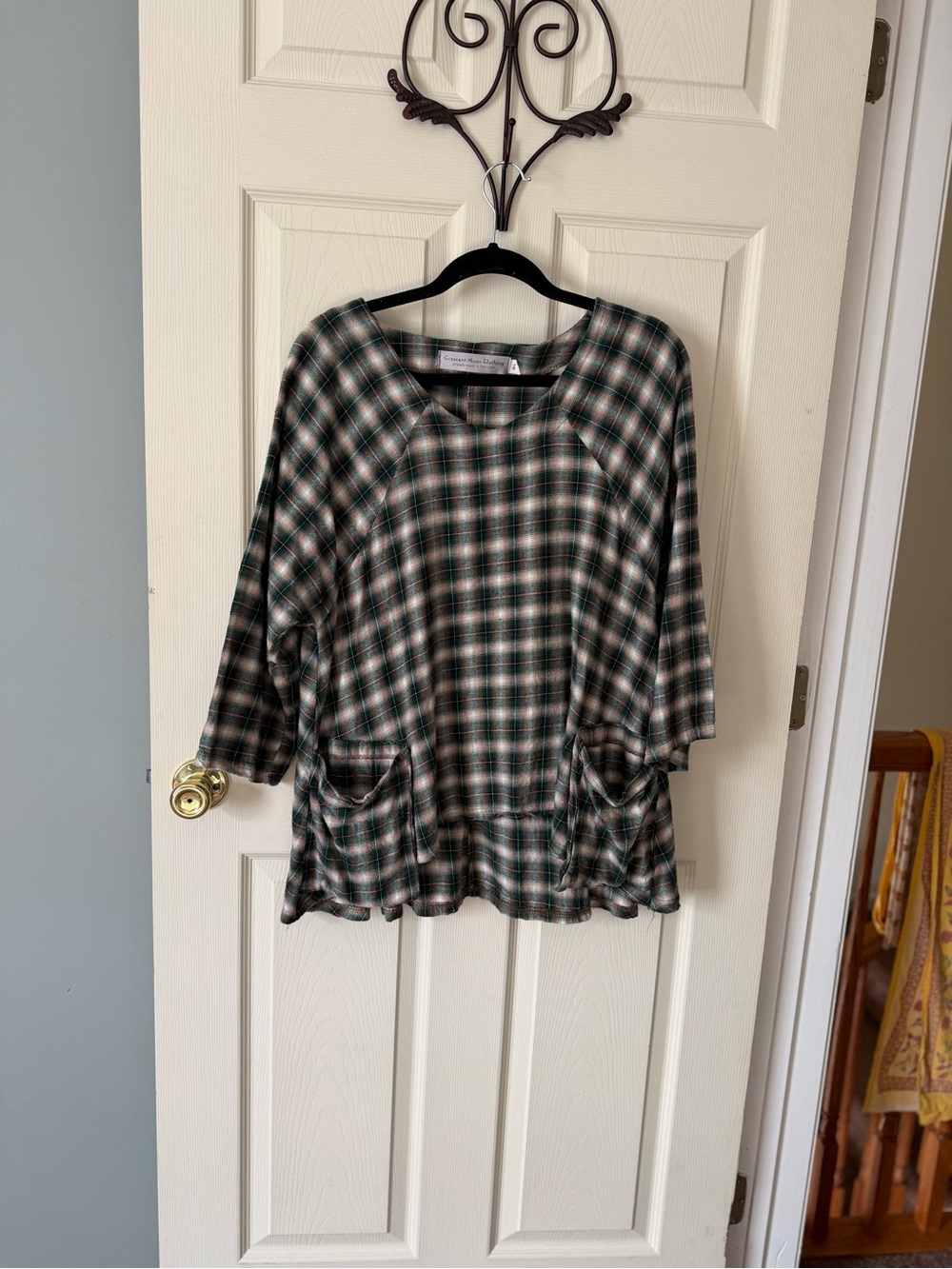 Casual Green and Cream Plaid Tunic Top